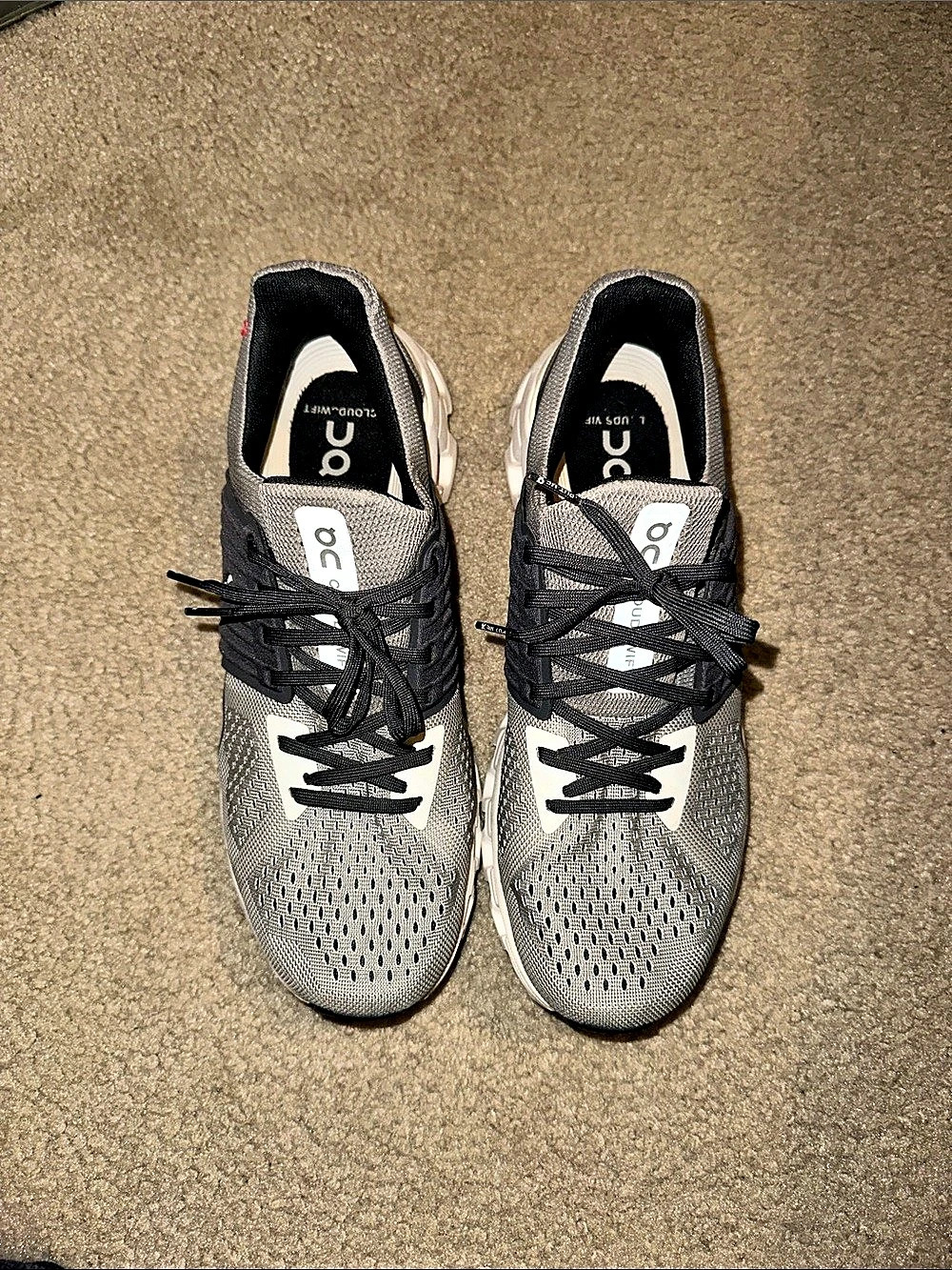 On CLOUDSWIFT Athletic Shoes Gray & Black US W11